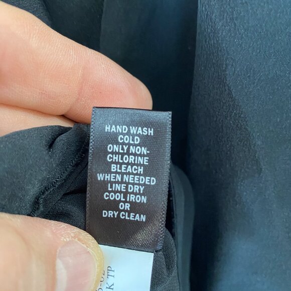 Banana Republic 100% Silk Black Twist Back Tank Top Size S | Sleeveless Blouse - Picture 8 of 8